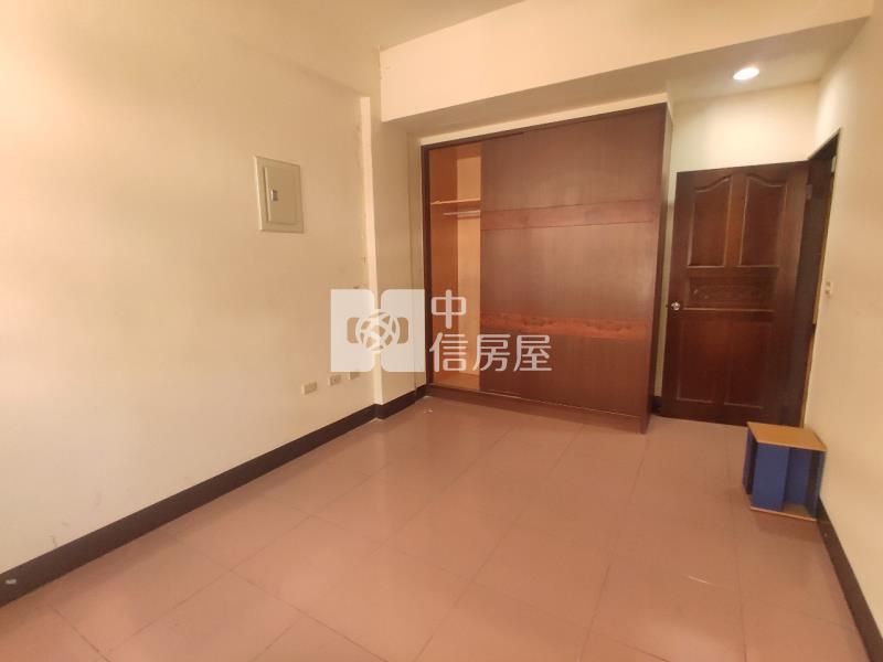 【安家】專任-中壢後站9米2大面寬透店房屋室內格局與周邊環境