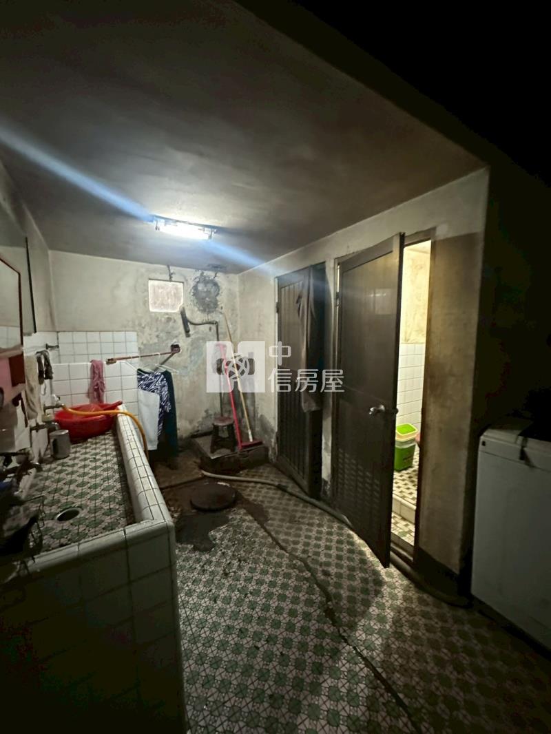 平鎮家樂福中豐路山頂段透店房屋室內格局與周邊環境