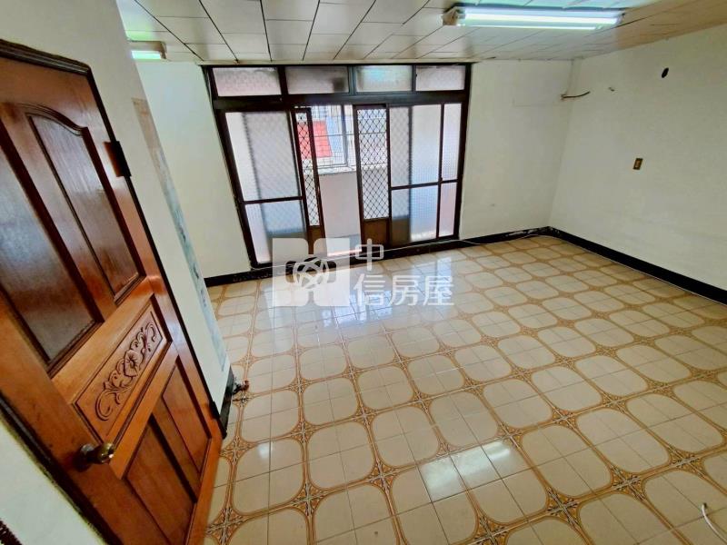 桃園愛國街大三房公寓房屋室內格局與周邊環境