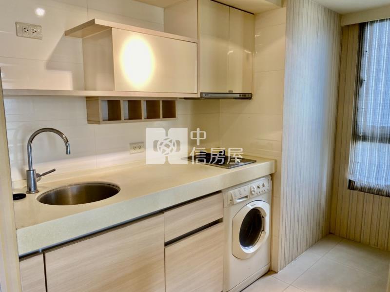 雙捷運世界之心美套房B1大平車房屋室內格局與周邊環境