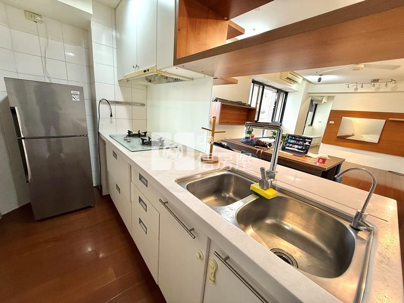 美術館三房平車視野戶房屋室內格局與周邊環境