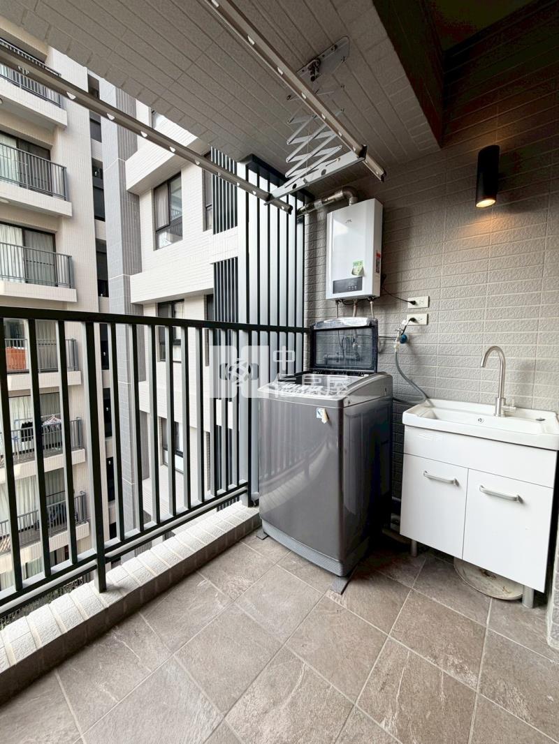 興大國圖館|女王萬歲高樓層兩房附車位房屋室內格局與周邊環境