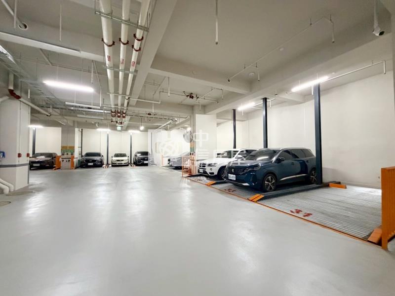 興大國圖館|女王萬歲高樓層兩房附車位房屋室內格局與周邊環境