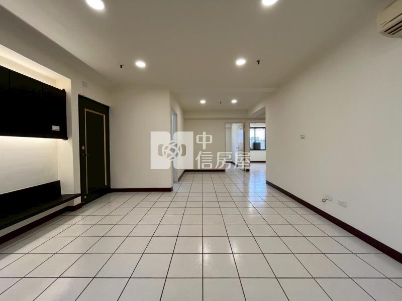 長億新平甜蜜蜜高樓層全新整理三房房屋室內格局與周邊環境