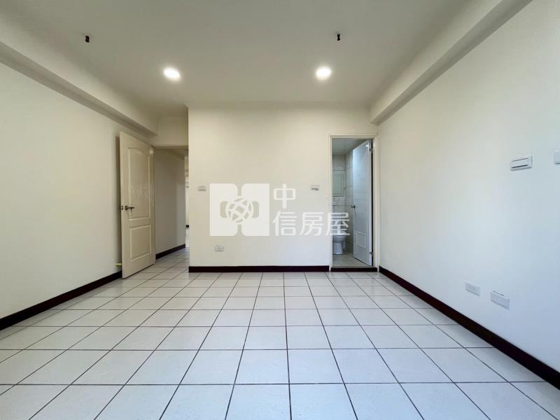 長億新平甜蜜蜜高樓層全新整理三房房屋室內格局與周邊環境