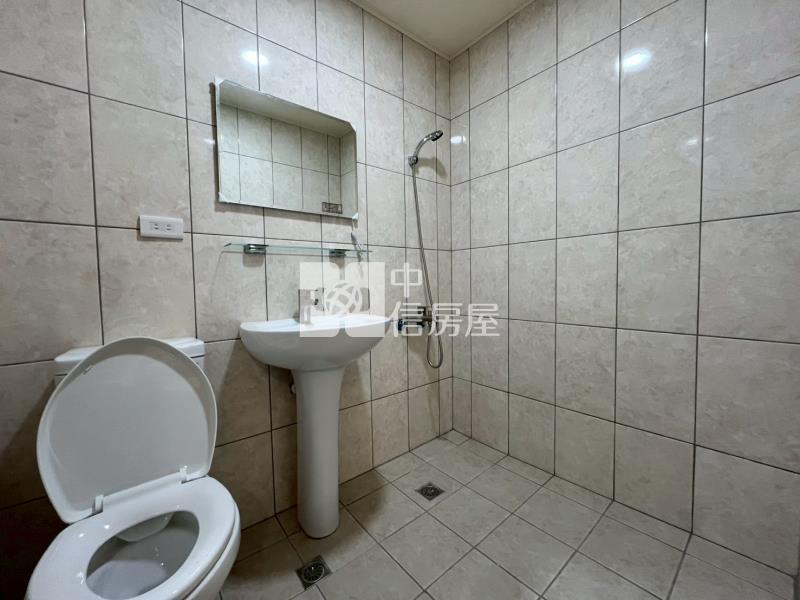 長億新平甜蜜蜜高樓層全新整理三房房屋室內格局與周邊環境