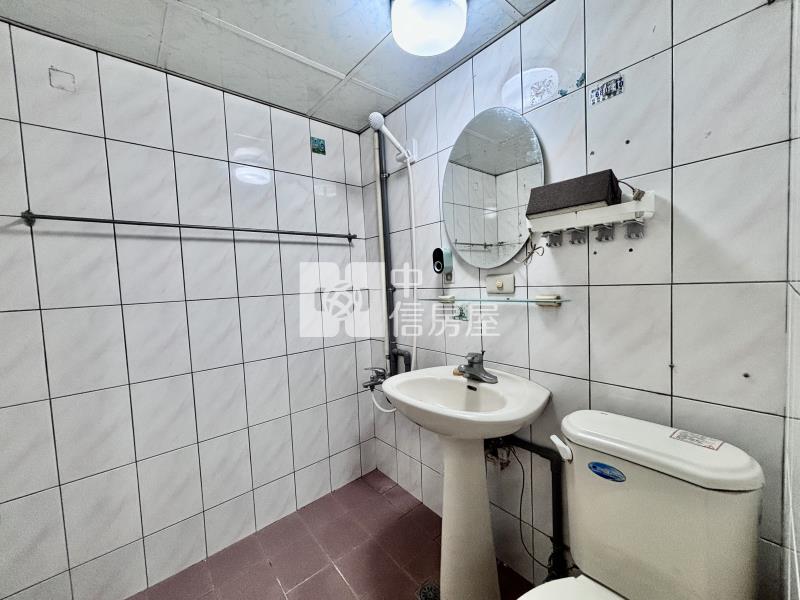 示範國宅平面車位美廈房屋室內格局與周邊環境