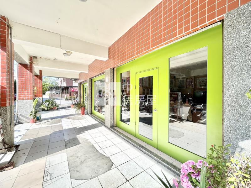 宜市新生國小增值大面寬雙店面房屋室內格局與周邊環境