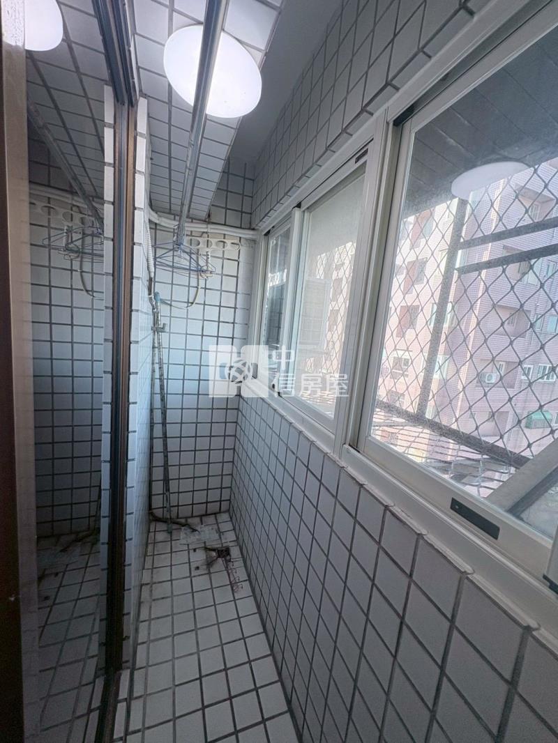 新農街採光兩房房屋室內格局與周邊環境