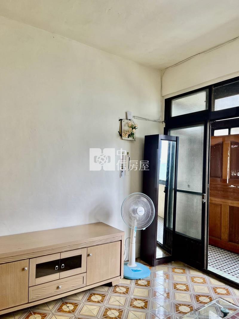 近工業區 龍平路 邊間美寓3樓房屋室內格局與周邊環境