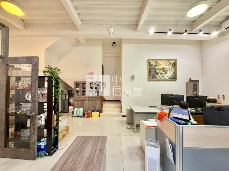 櫻花群雄會9米大面寬金店面+雙平車房屋室內格局與周邊環境