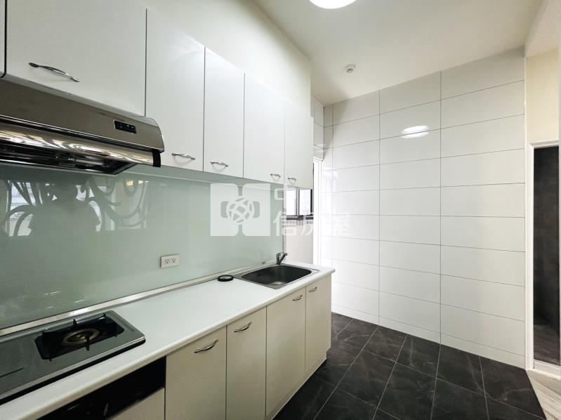 三面採光大三房捷運好宅房屋室內格局與周邊環境