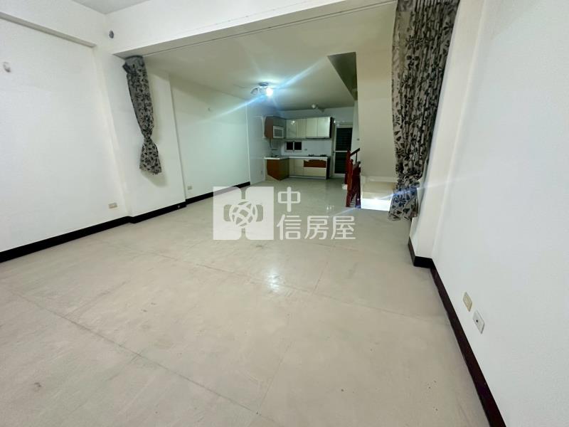 近A18青埔國小邊間透店房屋室內格局與周邊環境