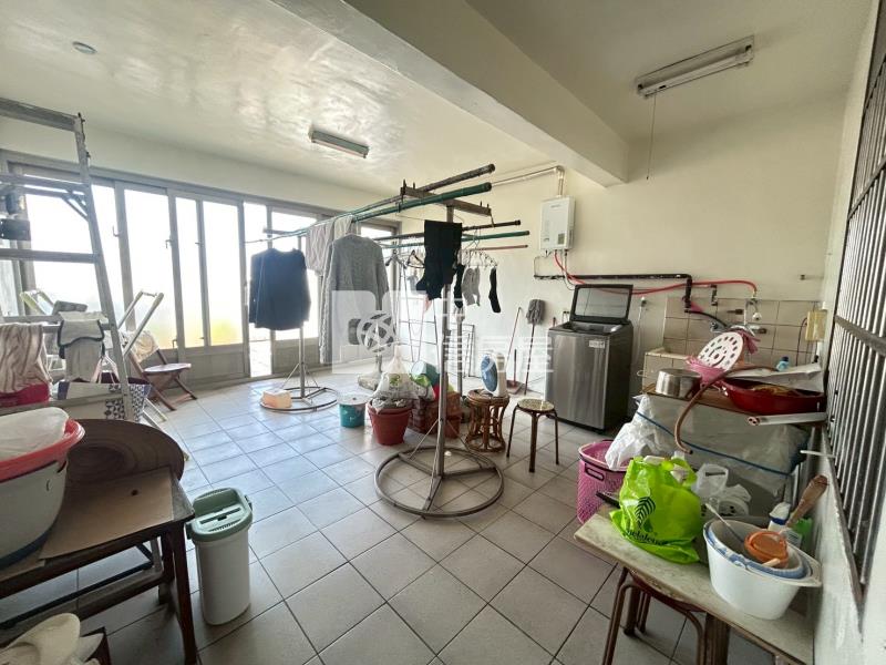 市區優質大六房雙車位透天房屋室內格局與周邊環境