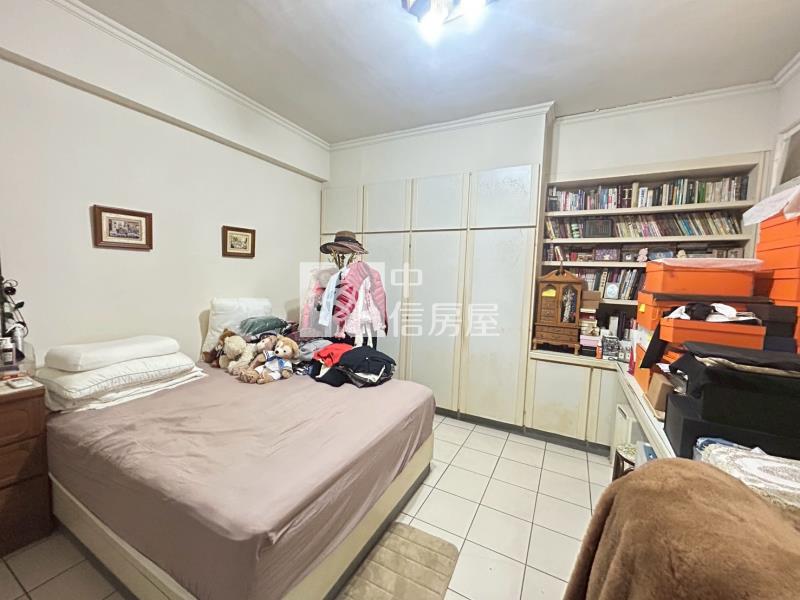 市區優質大六房雙車位透天房屋室內格局與周邊環境