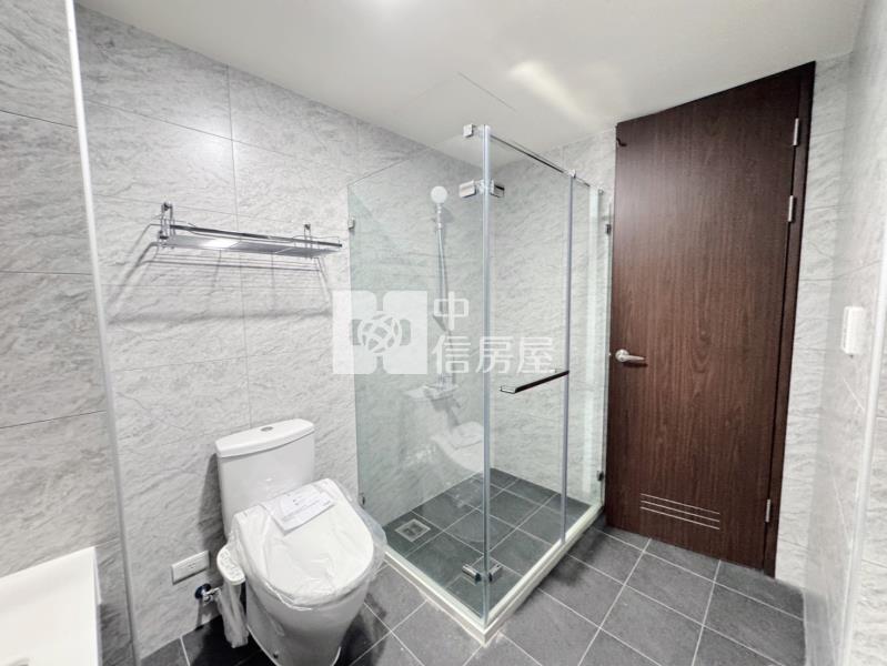 三本雲上捷運景觀1+1房車房屋室內格局與周邊環境