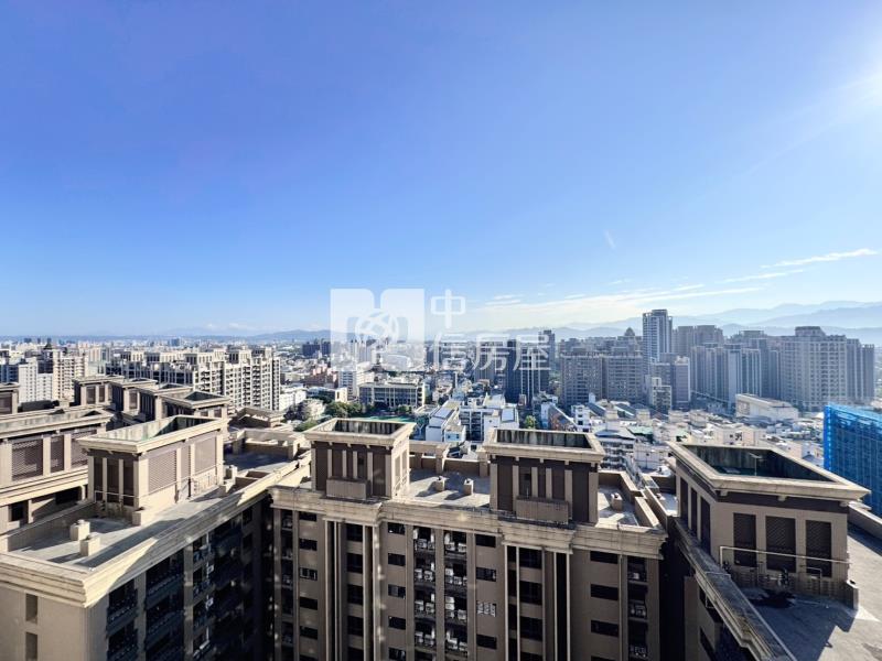 三本雲上捷運景觀1+1房車房屋室內格局與周邊環境