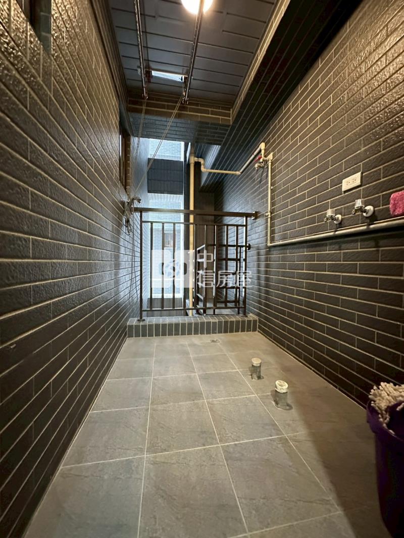 A20綻景觀邊間三房車房屋室內格局與周邊環境