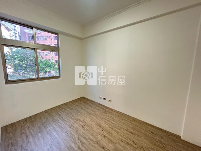 柚子公園旁低總價五房透天房屋室內格局與周邊環境