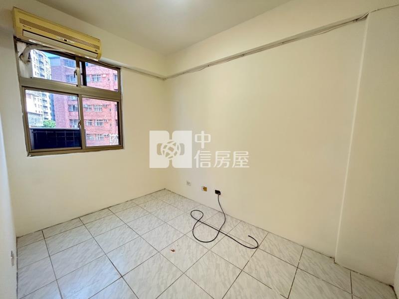 柚子公園旁低總價五房透天房屋室內格局與周邊環境