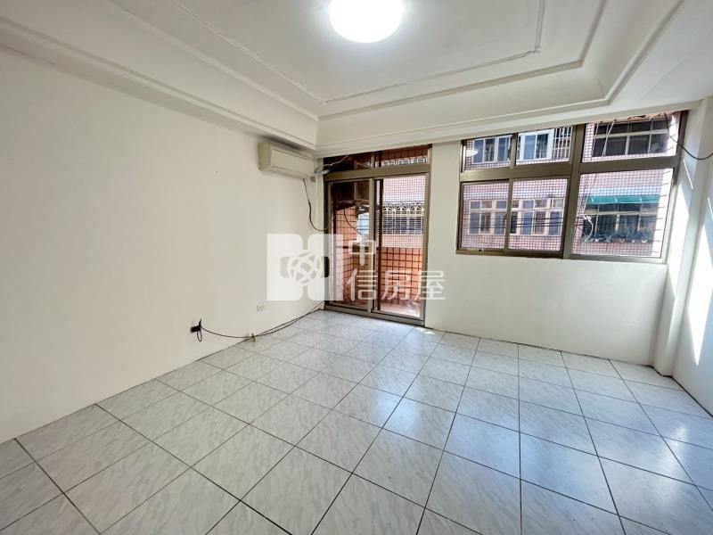 柚子公園旁低總價五房透天房屋室內格局與周邊環境