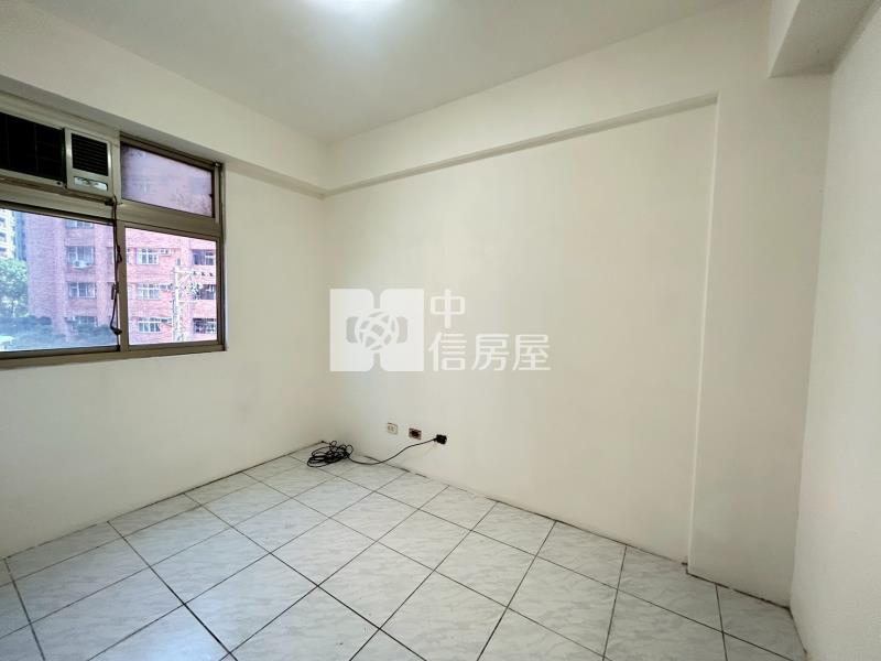 柚子公園旁低總價五房透天房屋室內格局與周邊環境