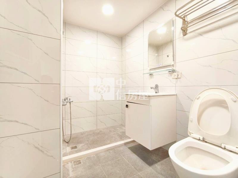 國美館全新整理三房華廈房屋室內格局與周邊環境