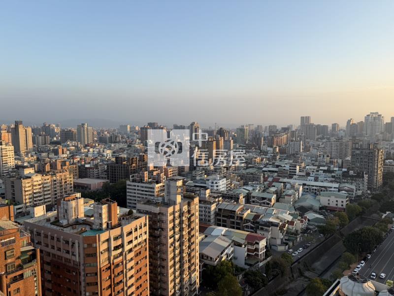 ㊣文心中清捷運．3房+平車水岸宅房屋室內格局與周邊環境