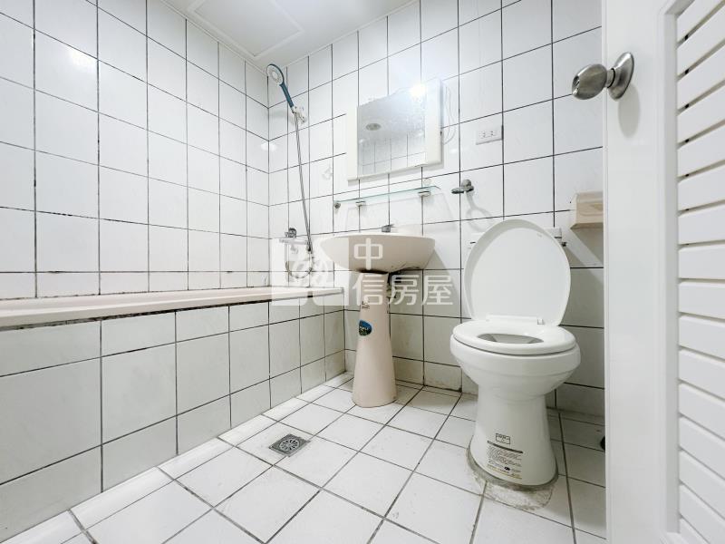 YKK電梯3房雙衛浴_車位好租房屋室內格局與周邊環境