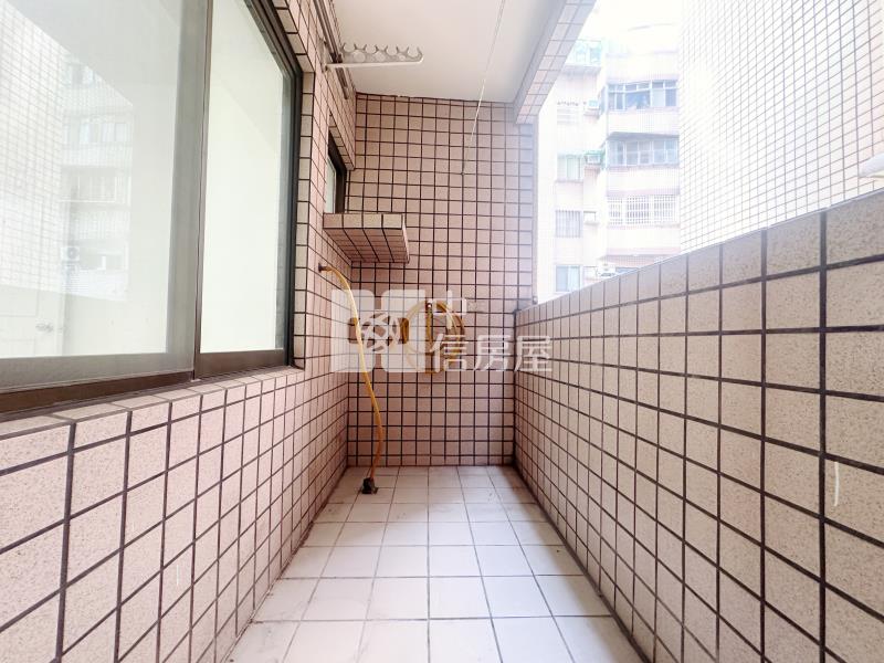 YKK電梯3房雙衛浴_車位好租房屋室內格局與周邊環境