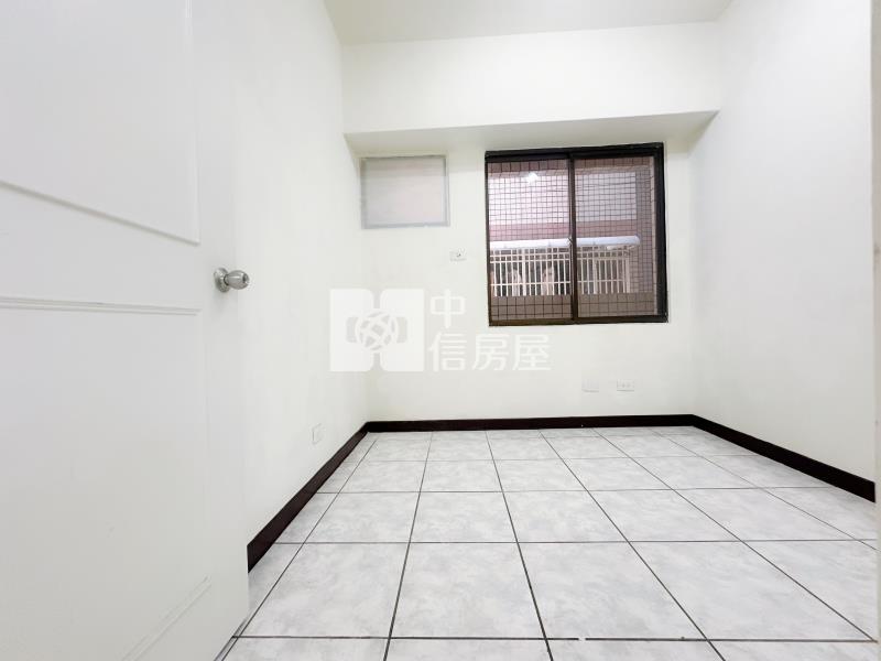 YKK電梯3房雙衛浴_車位好租房屋室內格局與周邊環境