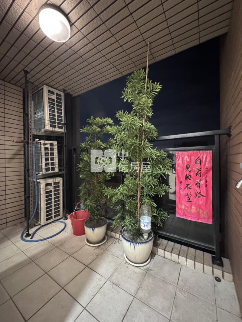 高鐵特區百萬裝潢美三房房屋室內格局與周邊環境