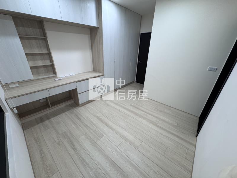 高鐵特區百萬裝潢美三房房屋室內格局與周邊環境