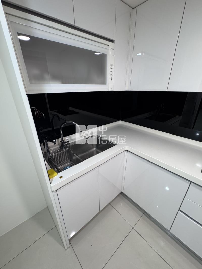 高鐵特區百萬裝潢美三房房屋室內格局與周邊環境