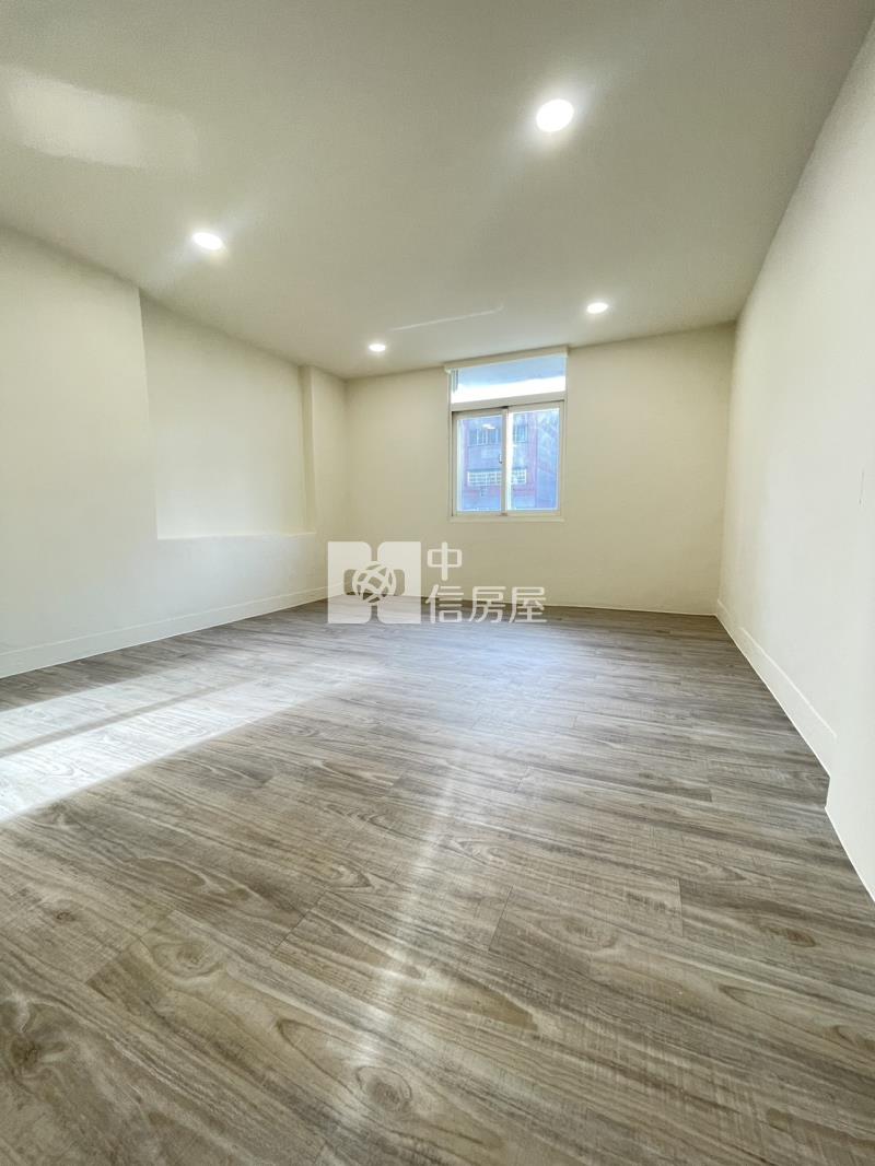 大里㊣25米中興路透店A房屋室內格局與周邊環境