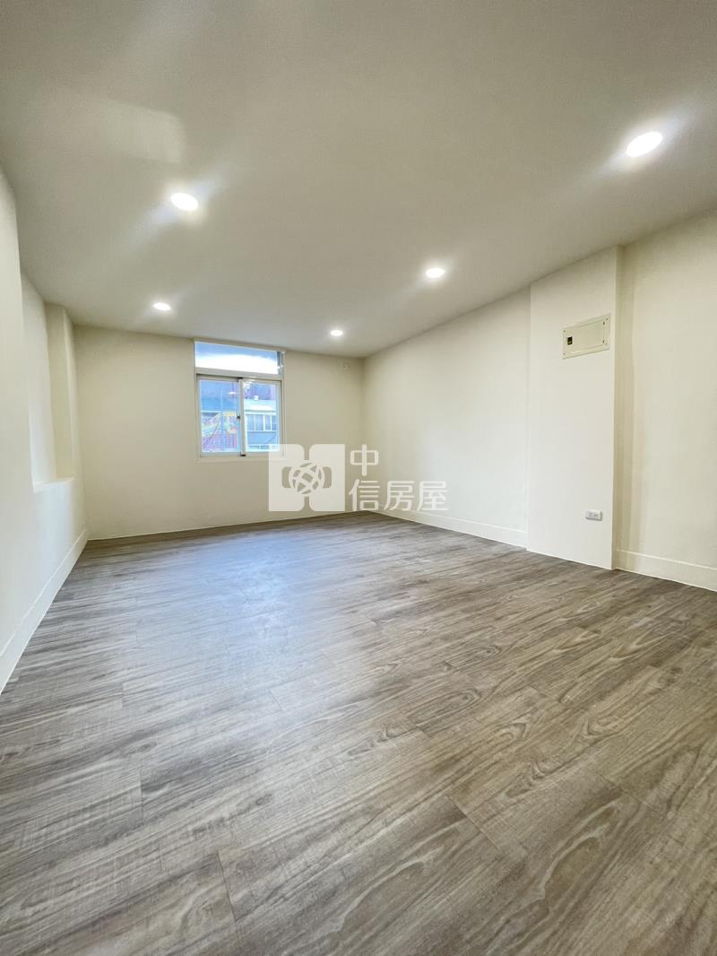 大里㊣25米中興路透店A房屋室內格局與周邊環境