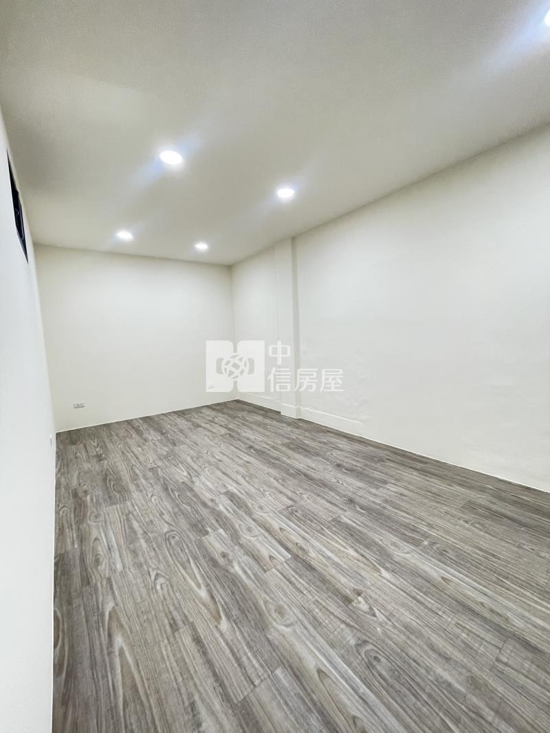 大里㊣25米中興路透店A房屋室內格局與周邊環境