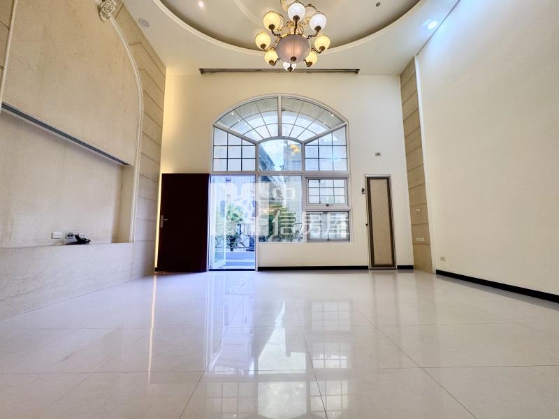 【神馬】大溪埔頂公園旁┃雙併別墅房屋室內格局與周邊環境