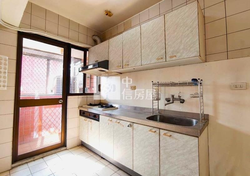 中教大低總價質感次頂樓兩房房屋室內格局與周邊環境