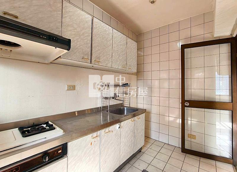 中教大低總價質感次頂樓兩房房屋室內格局與周邊環境