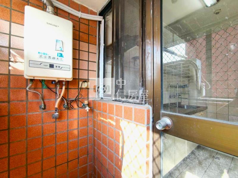 中教大低總價質感次頂樓兩房房屋室內格局與周邊環境