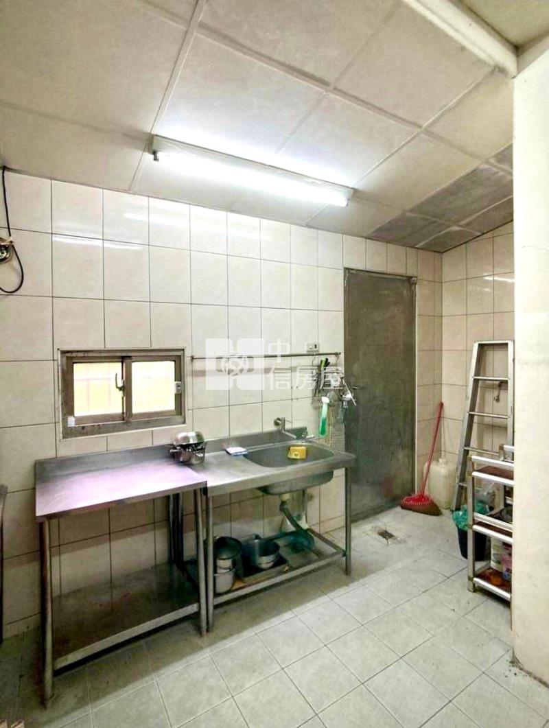 近市區低總價透天房屋室內格局與周邊環境