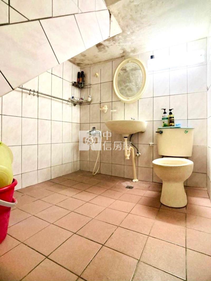 近市區低總價透天房屋室內格局與周邊環境