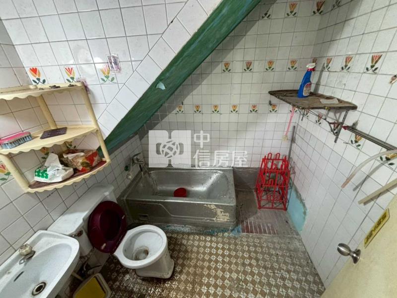 山子頂公園透天房屋室內格局與周邊環境