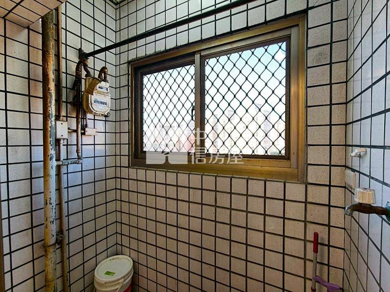 魯班傳家低總價全新整理美兩房房屋室內格局與周邊環境