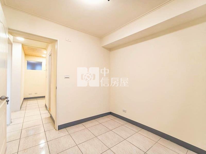 魯班傳家低總價全新整理美兩房房屋室內格局與周邊環境