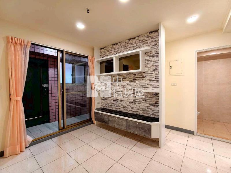 魯班傳家低總價全新整理美兩房房屋室內格局與周邊環境