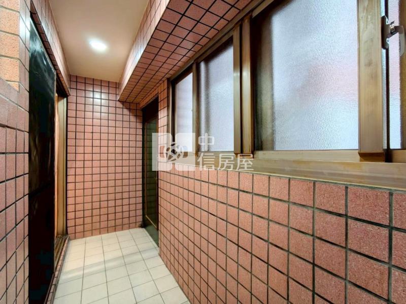 魯班傳家低總價全新整理美兩房房屋室內格局與周邊環境