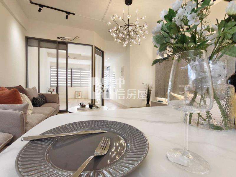 桃園農工漂亮2+1房美寓房屋室內格局與周邊環境