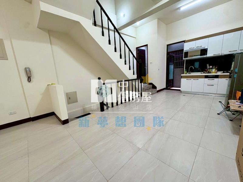 【新夢想】大綠地輕屋齡透天別墅房屋室內格局與周邊環境